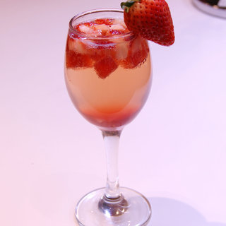 あらゆるフルーツに含まれる成分・効能などをメニューに記載しております。