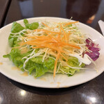 Ginza Miyukikan - ランチセットのサラダ