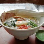 ラーメン大喜 - 料理写真:鶏豆乳ラーメン 950円