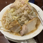 みちる屋 - みちる麺小　野菜、ニンニク、あぶら多め