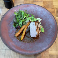 ザ タヴァン グリル＆ラウンジ - 