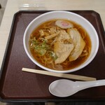 nanjousa-bisueriakudarinanjoufu-doko-to - ●醤油ラーメン　850円