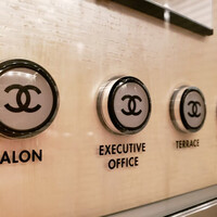 ベージュ アラン・デュカス 東京 - 