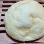 ベーカリー プチ - でっかいメロンパン