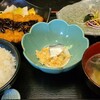 広島の旬 なかたに - 日替わり定食(税込800円)
①豚カツ
②鰹のタタキ
③おからの小鰭載せ
④白ご飯
⑤お味噌汁
⑥お漬け物