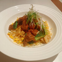神田 雲林 - サイコロステーキの炒飯
