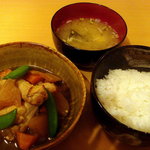 時穏 - ご飯とお味噌汁が付きます