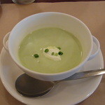 Santoru - グリンピースの冷製スープ