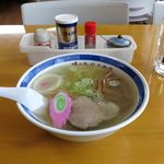 めいぷるサロンしろっぷ - 塩ラーメン（チャーシュー+メンマトッピング、500円）