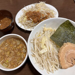 ら～めん コジマル - G系つけ麺とちょい増しのモヤシと背脂