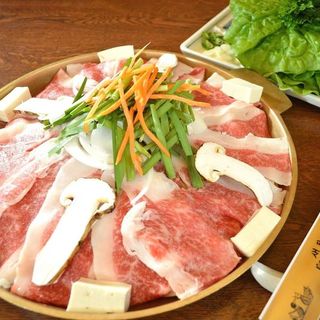 自家製タレとの相性◎不動の人気メニュー「プルコギ」