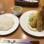 七條 - ナイフとフォークの他にお箸もあります　