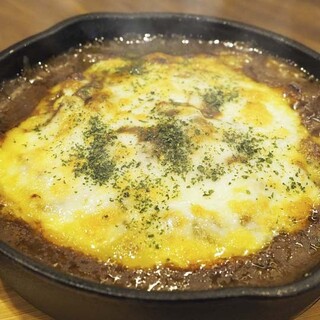 For lunch or lunch, enjoy stone oven baked pizza or Moji Port's famous baked curry♪