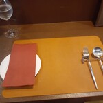 オステリア プロフーモ - カウンター席