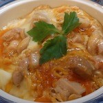 讃岐うどんと地鶏丼の店 香房 - めちゃめちゃ卵の味が濃厚な親子丼（阿波尾鶏）