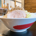 藤ろう - ラーメン中900円しょうが、唐揚げ