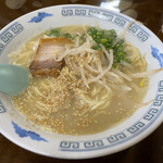 ラーメンなかむら - シンプルなラーメン300円コスパ高し