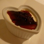 オステリア・エノテカ・ダ・サスィーノ - デザート①ダークチョコレートムースカラメル掛かった所