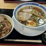 Ajian Shokudou Takayoshi - Ｄランチ（醤油ラーメンとミニ生姜焼き丼）