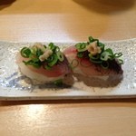 浜富寿し - トビウオのにぎり