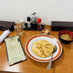 台湾料理 天福 - 料理写真:ニンニク炒飯　６８０円＋税