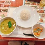 インド＆タイ料理専門店 Surya Royal Garden - 