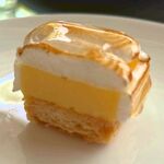 富士屋ホテル ラウンジ - レモンメレンゲパイ