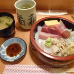 海鮮丼￥500