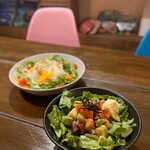 Dining×Diving LIKKLE MORE - ポキ丼、旬のサラダ
