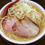 金町製麺 - 肉が美味しい二郎系そば
