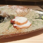 千葉たかおか - 茹でたとは思えない太さの蛸。噛み締めた時の旨味も素晴らしい。