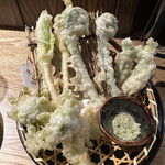 Icchounitan - 山菜の天ぷら