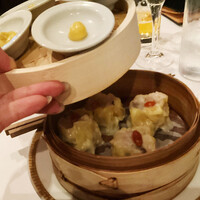 銀座ブルーリリー ステーキ＆チャイニーズレストラン - 