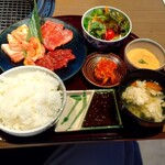 韓の台所 - 満腹ランチ（¥1595）