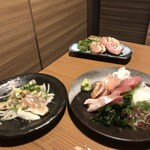 Nagoyakochin Jidoriya Tsujikura - 合鴨スモーク 鶏のカルパッチョ 刺身5種盛り合わせ