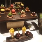 ブレストンコート ユカワタン - お茶菓子です
      これで2人分！
      それでも別腹とはよく言ったものです