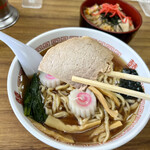 みやご食堂 - 肉質がしっかりのチャーシュー。