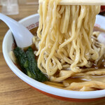 みやご食堂 - 角張った手打ち麺が美味しい。