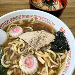 みやご食堂 - あまり入れすぎるとむせる。