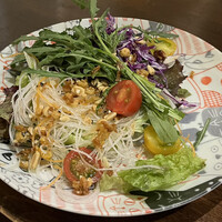 Seafood bar Ermitage 代々木店 - セルバチコのシンプルなグリーンサラダ