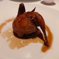 フランス料理 壺中天 - うずらの詰め物のコンフィ　ジュのソース