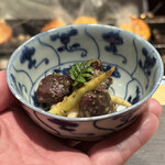 とり茶太郎 - 比内地鶏砂肝と木の芽ひめたけ和え