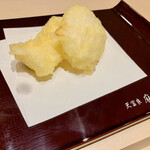 Tempura Azabu Yokota - 赤いか　新玉ねぎ