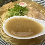 庵悟 - 節感はしっかり残して、塩のカエシによるエッジが効いたぷーすー。これは飲み過ぎちゃうやつ。完飲しても仕方ない。