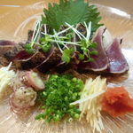 にしかわ - かつおのタタキ 薬味色々あり
