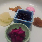 望楼NOGUCHI函館 - 登別藤崎わさび園の山葵昆布と自家製お漬物の函館五稜郭盛り