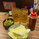 Nogekko Izakaya Ibushiya Mokkun - お通しのキャベツ、紅茶ハイ