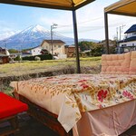 パティスリー&イタリアン酒場 リロンデル - ガーデンテラス席からの富士山