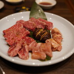 炭火焼肉 久 - 