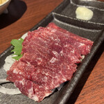 Akagyuuyakiniku To Basashi Tabetomo - 